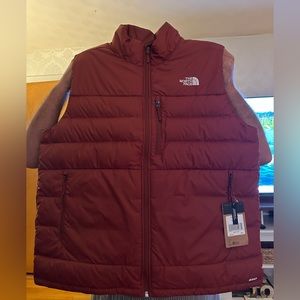 Men’s North Face vest. Burgundy/rust colored. XL